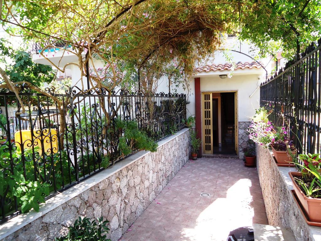Ciuscia Bed and Breakfast Calatabiano Εξωτερικό φωτογραφία