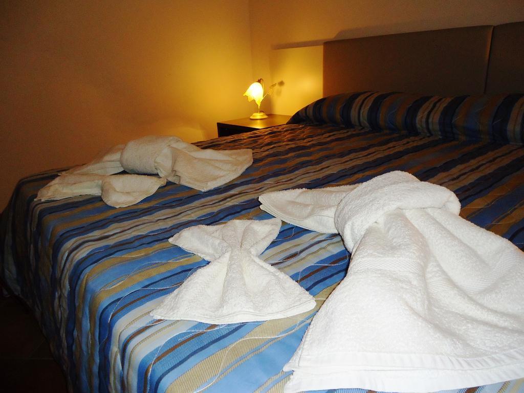 Ciuscia Bed and Breakfast Calatabiano Δωμάτιο φωτογραφία